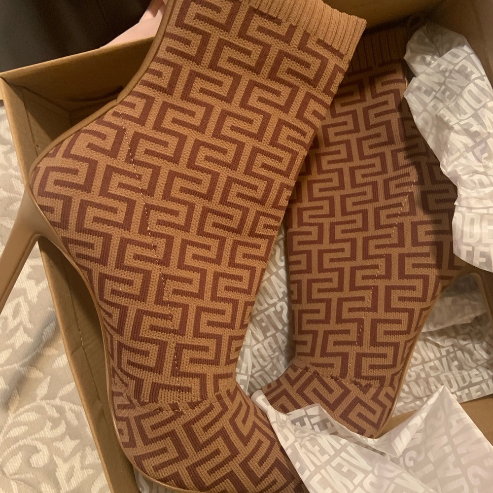 🤎Steve Madden Stiletto Booties🤎